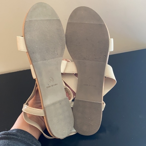 Cushion Walk By Avon Cream Elastic Strap Sandals Size 10 - Picture 4 of 7